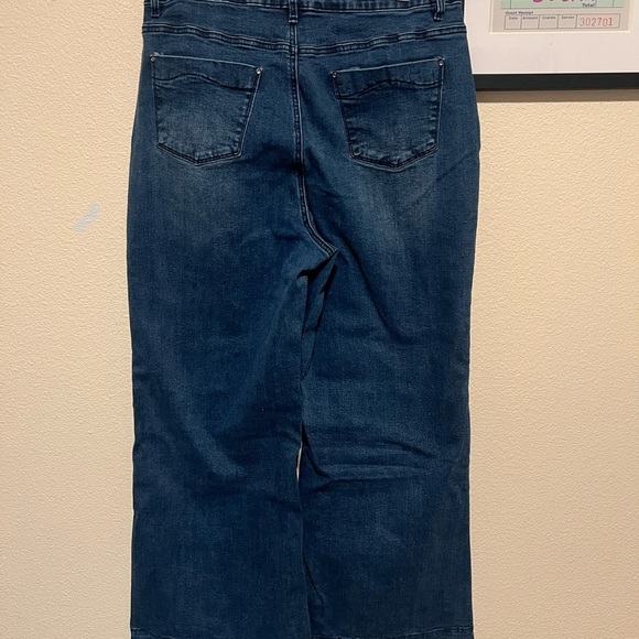 Blue Flare Wide Leg Jeans with Raw Hem - Picture 4 of 4
